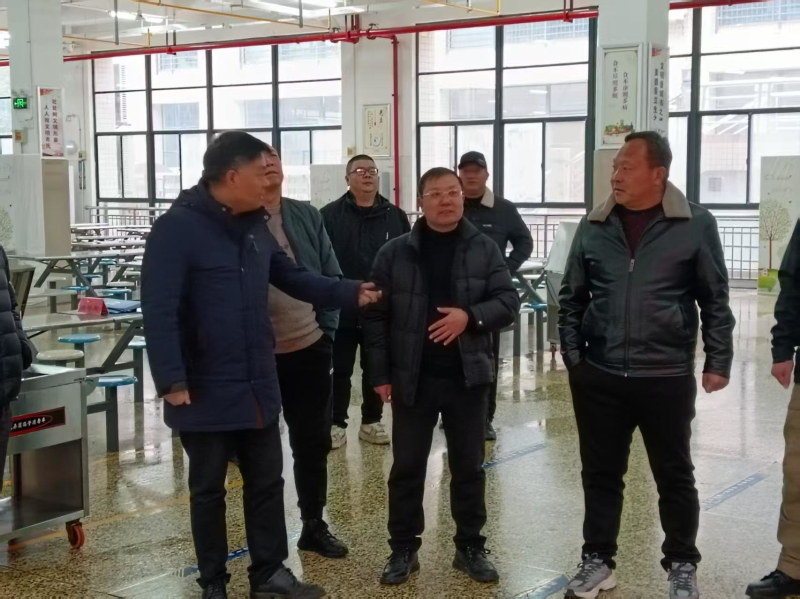 对标先进学经验 共研“食”事促提升